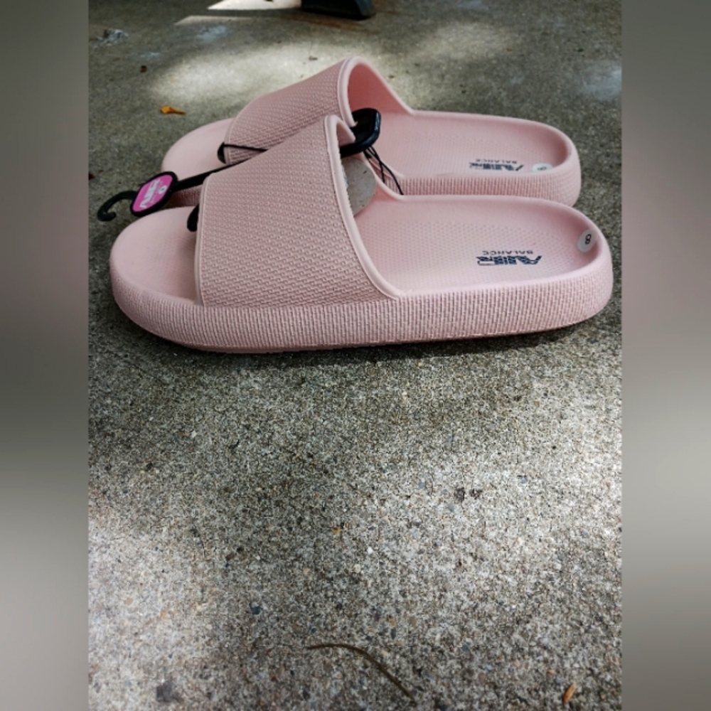 Puffy Beach shoes